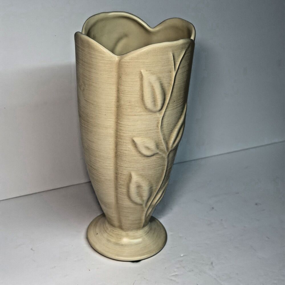 Beautiful Haeger Pottery Vase Large 10.5" Leaf Vine Decor Neutral Contemporary - Picture 4 of 10